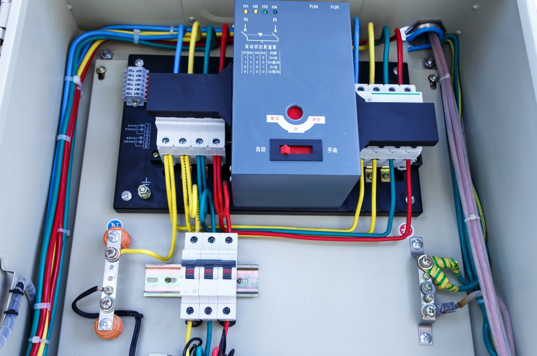 stabilisasi tegangan capacitor bank