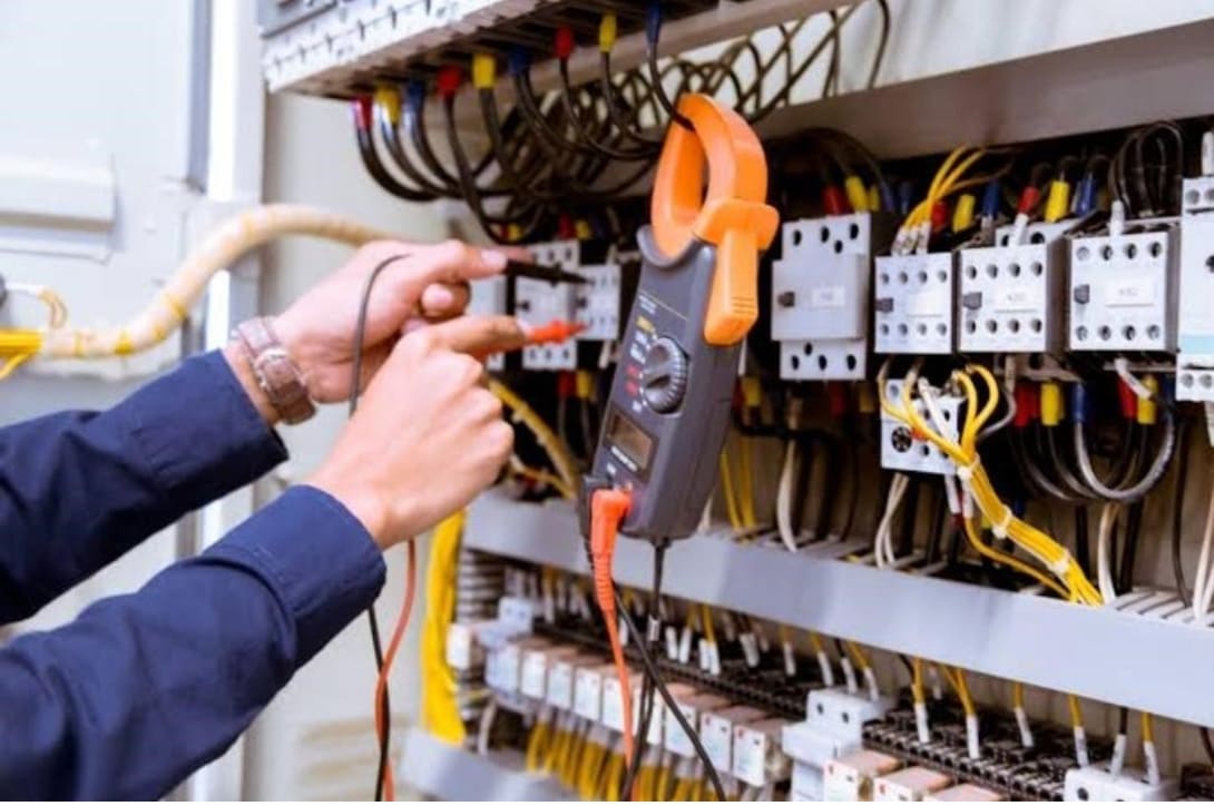 panel listrik 3 phase
